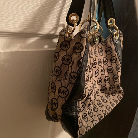 Michael Kors purse - Picture 4 of 6